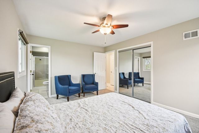 941 W Army Trail Boulevard, Addison, IL 60101