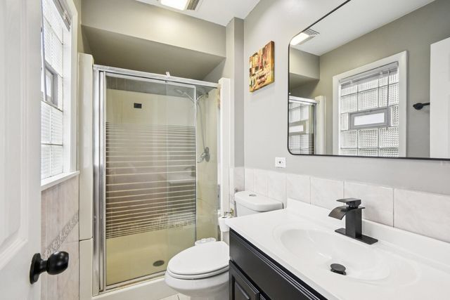 941 W Army Trail Boulevard, Addison, IL 60101