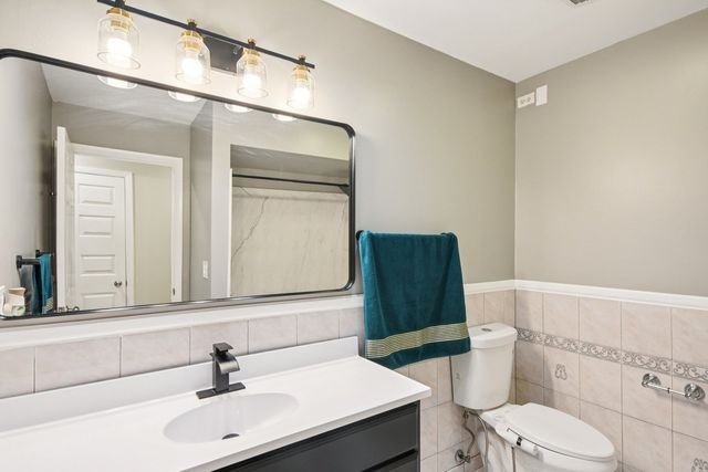 941 W Army Trail Boulevard, Addison, IL 60101