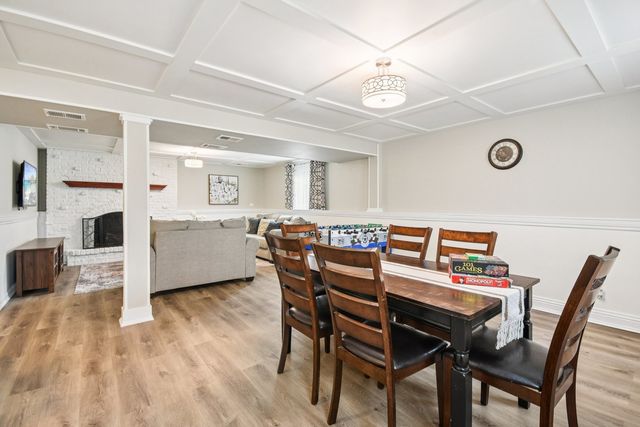 941 W Army Trail Boulevard, Addison, IL 60101