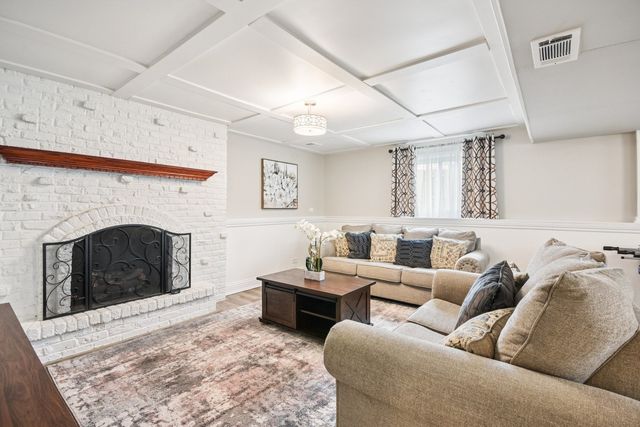 941 W Army Trail Boulevard, Addison, IL 60101