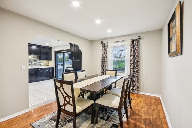 941 W Army Trail Boulevard, Addison, IL 60101