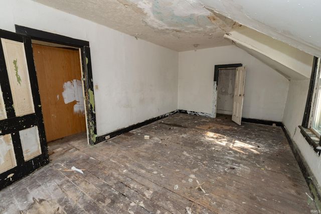 529 Euclid Avenue, South Bend, IN 46628