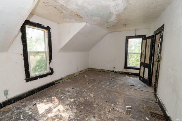 529 Euclid Avenue, South Bend, IN 46628