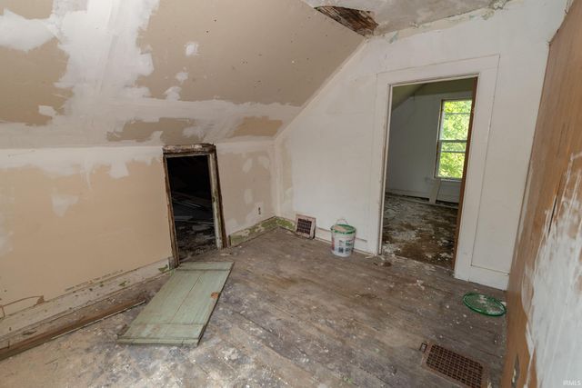 529 Euclid Avenue, South Bend, IN 46628