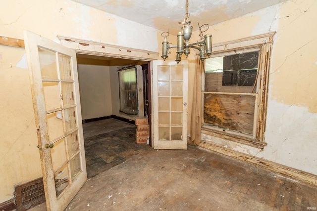 529 Euclid Avenue, South Bend, IN 46628