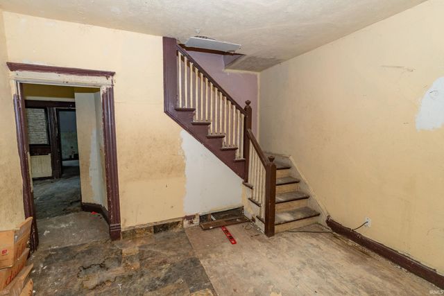 529 Euclid Avenue, South Bend, IN 46628