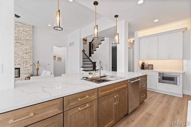409 Spears Street, St Louis, MO 63127