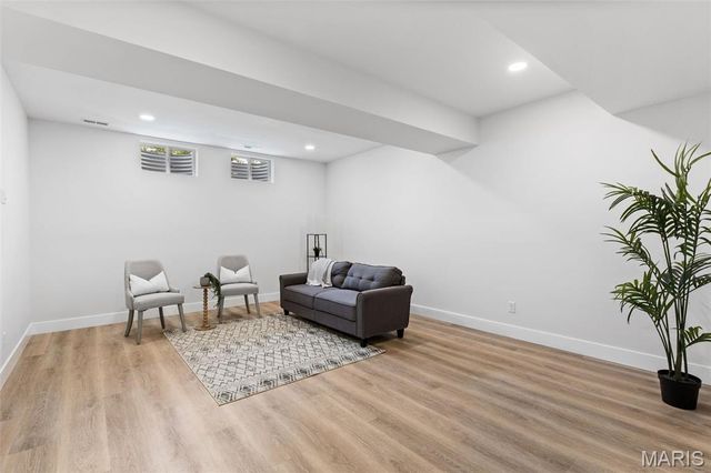 409 Spears Street, St Louis, MO 63127