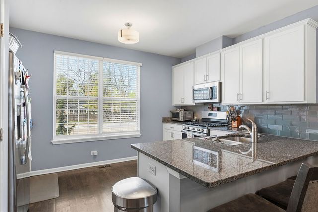 1526 E Arbor Lane, Arlington Heights, IL 60004