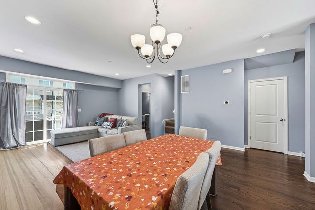 1526 E Arbor Lane, Arlington Heights, IL 60004