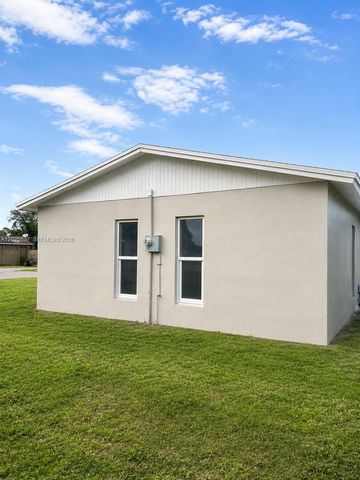 2954 NW 192nd Ter, Miami Gardens, FL 33056