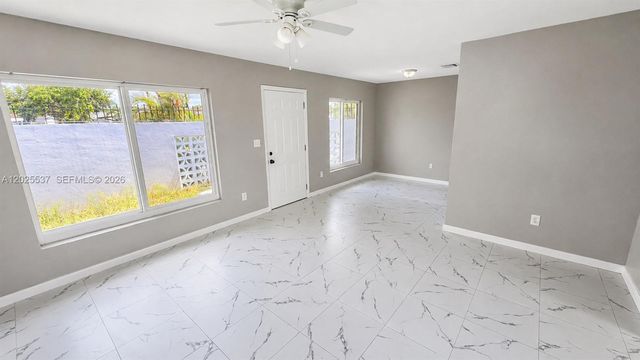 2954 NW 192nd Ter, Miami Gardens, FL 33056