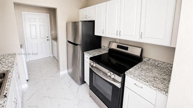 2954 NW 192nd Ter, Miami Gardens, FL 33056