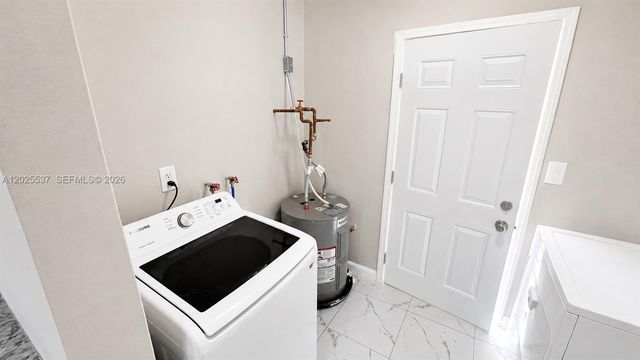2954 NW 192nd Ter, Miami Gardens, FL 33056