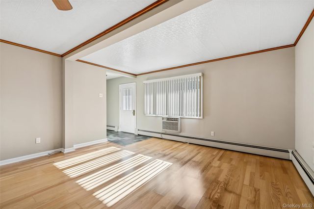 5 Haiti Lane, Coram, NY 11727