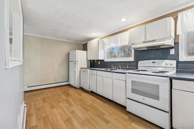 5 Haiti Lane, Coram, NY 11727