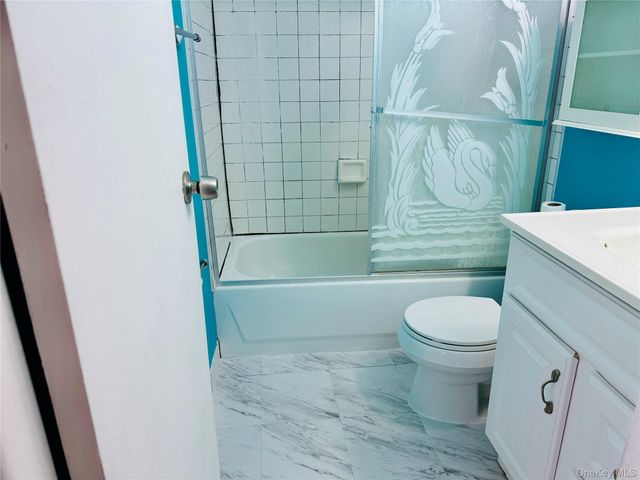 5 Haiti Lane, Coram, NY 11727