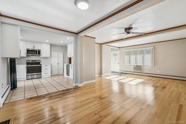 5 Haiti Lane, Coram, NY 11727