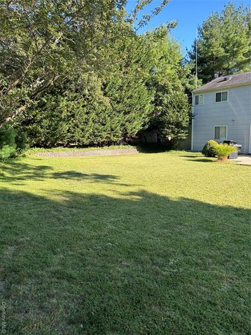 5 Haiti Lane, Coram, NY 11727