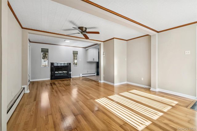 5 Haiti Lane, Coram, NY 11727