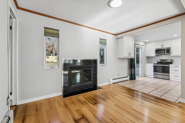 5 Haiti Lane, Coram, NY 11727