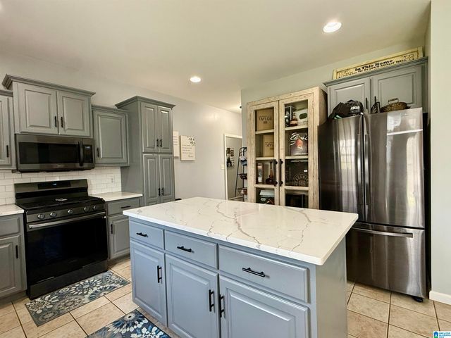 4735 CRESTVIEW DRIVE, Gardendale, AL 35071