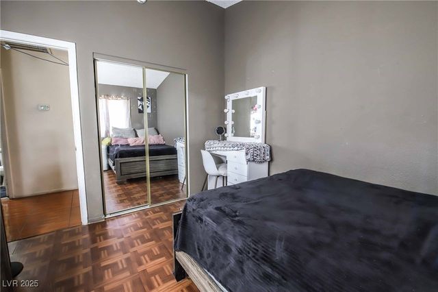 3726 Glow Drive, Las Vegas, NV 89115