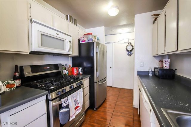 3726 Glow Drive, Las Vegas, NV 89115