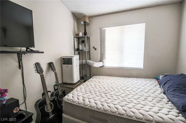 3726 Glow Drive, Las Vegas, NV 89115