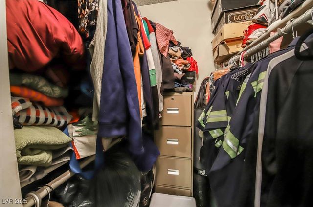 3726 Glow Drive, Las Vegas, NV 89115