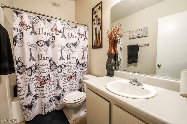 3726 Glow Drive, Las Vegas, NV 89115