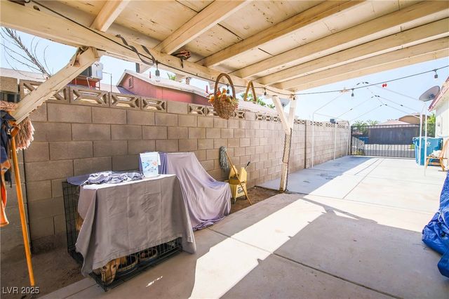 3726 Glow Drive, Las Vegas, NV 89115