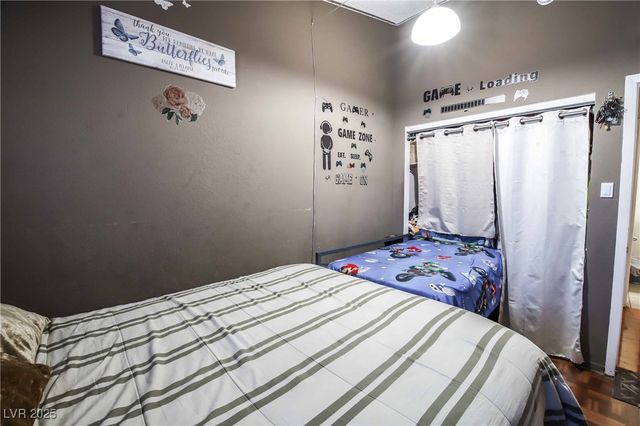 3726 Glow Drive, Las Vegas, NV 89115