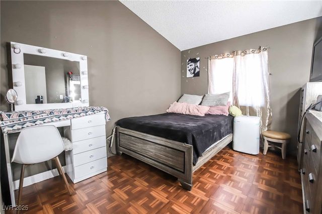 3726 Glow Drive, Las Vegas, NV 89115