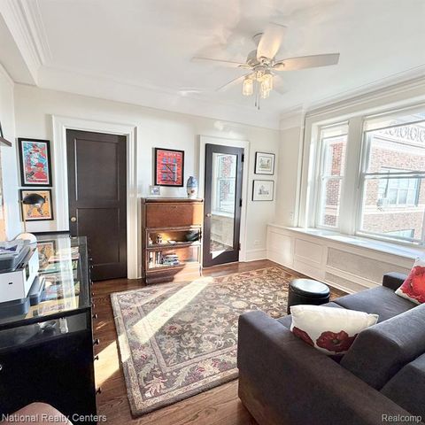 8120 E Jefferso E Jefferson Avenue 7E, Detroit, MI 48214