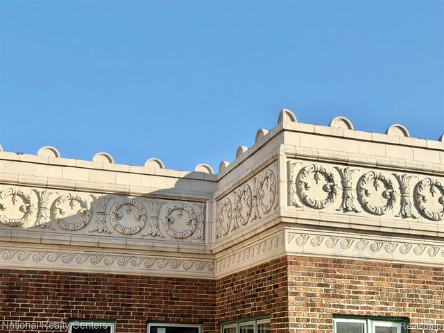 8120 E Jefferso E Jefferson Avenue 7E, Detroit, MI 48214