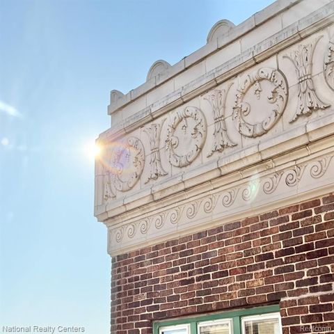 8120 E Jefferso E Jefferson Avenue 7E, Detroit, MI 48214