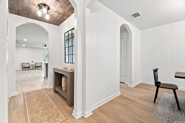 2835 PRESLEY MDW, San Antonio, TX 78222