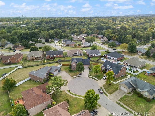 3817 Laurens Circle, New Albany, IN 47150