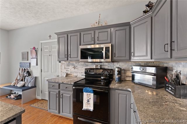 3817 Laurens Circle, New Albany, IN 47150