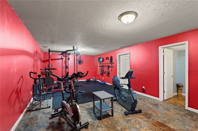 3817 Laurens Circle, New Albany, IN 47150