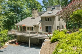 221 White Oak Trail, Banner Elk, NC 28604