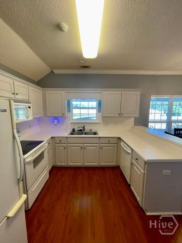 8 Olympic Court, Savannah, GA 31419