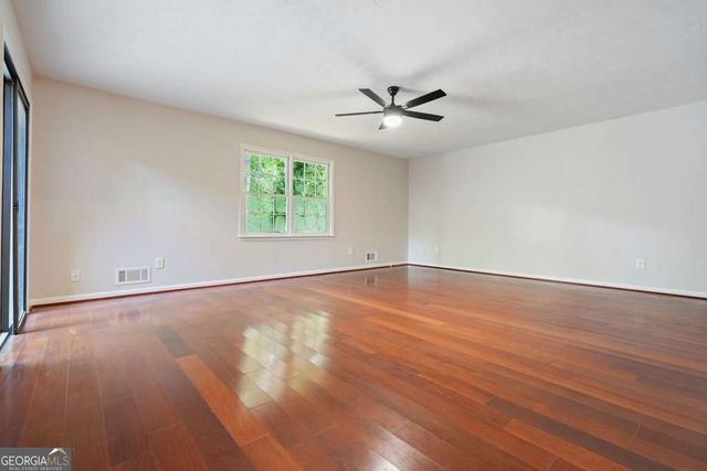 556 Lees Trace SW, Marietta, GA 30064