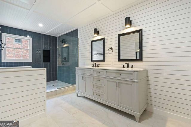 556 Lees Trace SW, Marietta, GA 30064