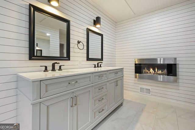 556 Lees Trace SW, Marietta, GA 30064