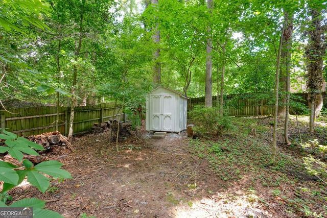 556 Lees Trace SW, Marietta, GA 30064