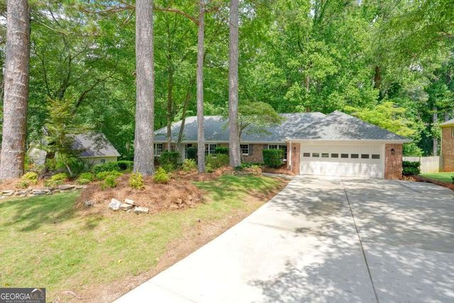 556 Lees Trace SW, Marietta, GA 30064