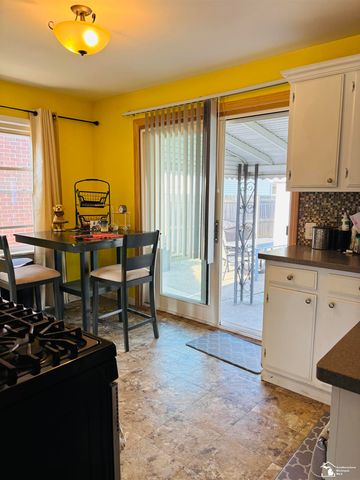 1482 16th Street, Wyandotte, MI 48192